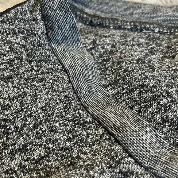 Roots Sleeveless Pullover  Size Small Front Pockets Gray Black‎ Cotton Terry - Picture 7 of 7